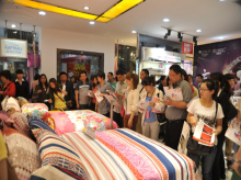 蓝丝羽2012秋冬新品订货会圆满落幕，家纺市场迎来新活力